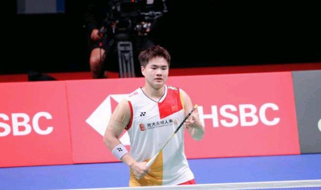 轻球员树立 轻球员树立