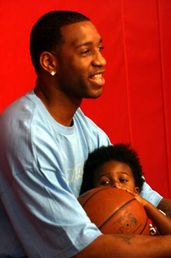 也为他带来 也为他带来