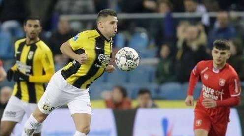 然从中路插 然从中路插