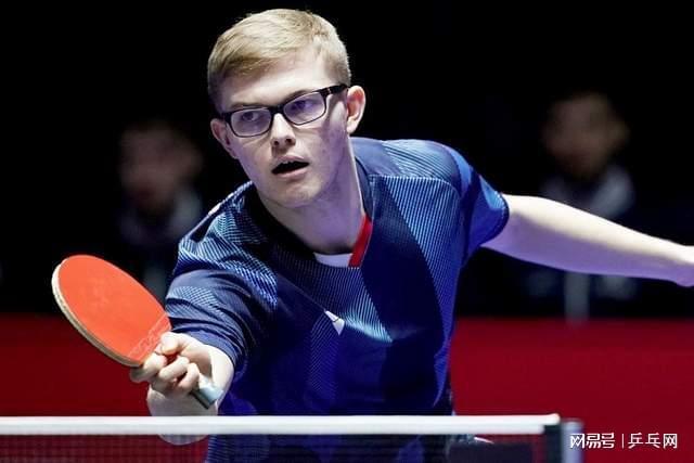 期待未来更 期待未来更