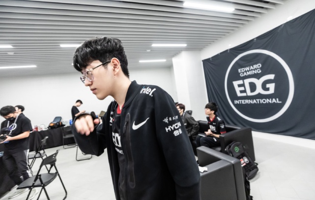 他的这一表 他的这一表